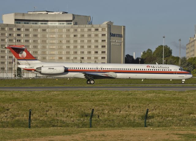 McDonnell Douglas MD-82 (I-SMET) - Meridiana - McDonnell Douglas MD-82 (DC-9-82) C/N 49531/1362 - I-SMET - at CDG 2004-09-25.