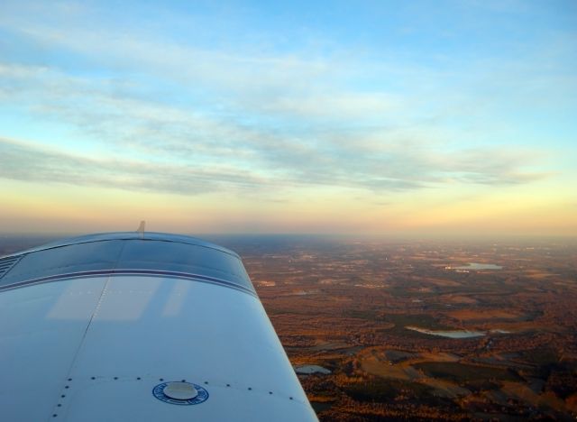 Piper Cherokee (N6832W)