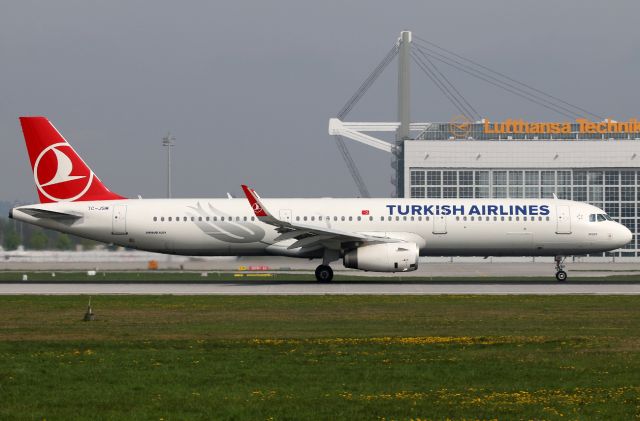 Airbus A321 (TC-JSM)