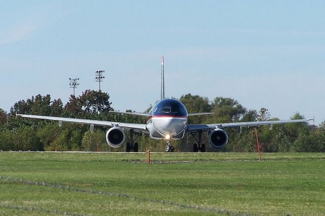 Airbus A321 (N183UW)