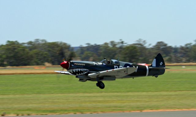 SUPERMARINE Spitfire — - Temora air show 2015