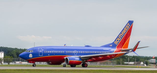 Boeing 737-700 (N906WN) - Shot with a Nikon D3200 w/ Nikkor 70-300mmbr /Best viewed in Full Size