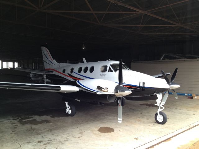 Beechcraft King Air 90 (N870SC)