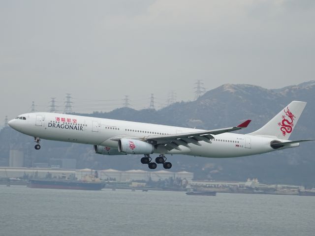 Airbus A330-300 (B-HYJ)