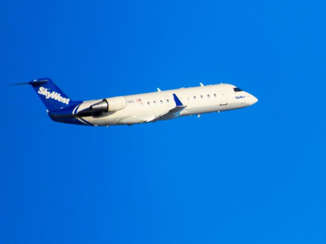 Canadair Regional Jet CRJ-200 (N873AS) - SKW5690br /SGF-IAHbr /01/11/2025