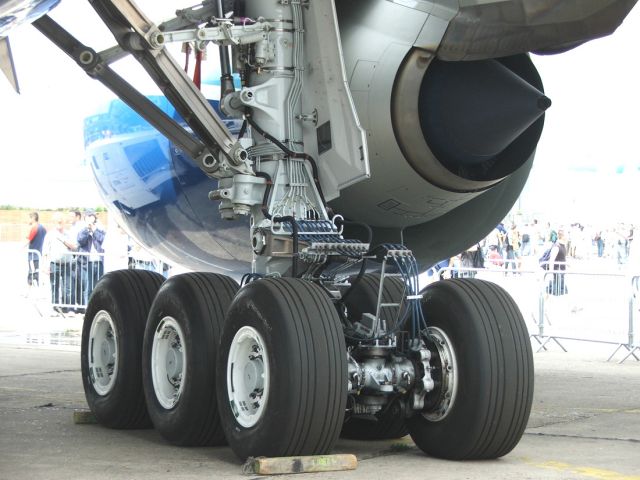BOEING 777-200LR — - first 777-200LR in Paris Le Bourget 2005