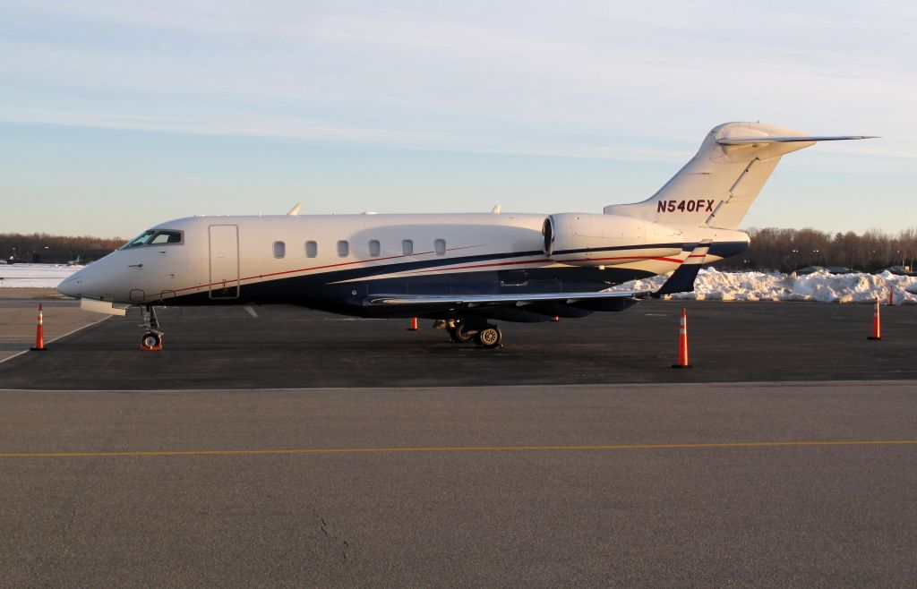 Bombardier Challenger 300 (N540FX)