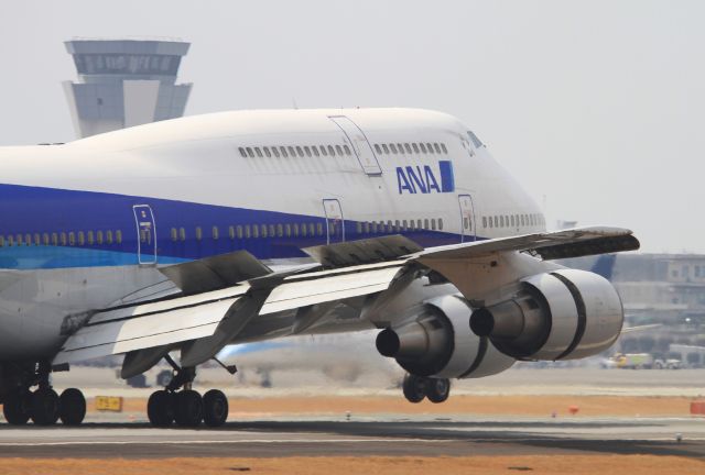 Boeing 747-400 (domestic, no winglets) (JA8961)