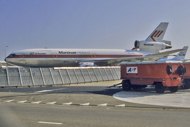 McDonnell Douglas DC-10 (PH-MBP) - SCAN of Fuji Slide - McDonnell Douglas DC-10-30 (CF) C/N 46956/235 - taxiing to park position - see also Air Seychelles Sticker - 1985-09-29.