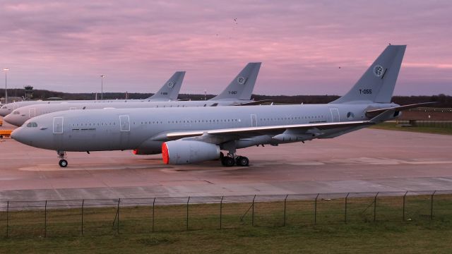 Airbus A330-200 (T055)