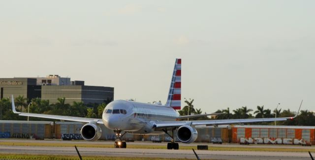Boeing 757-200 (N173AN)