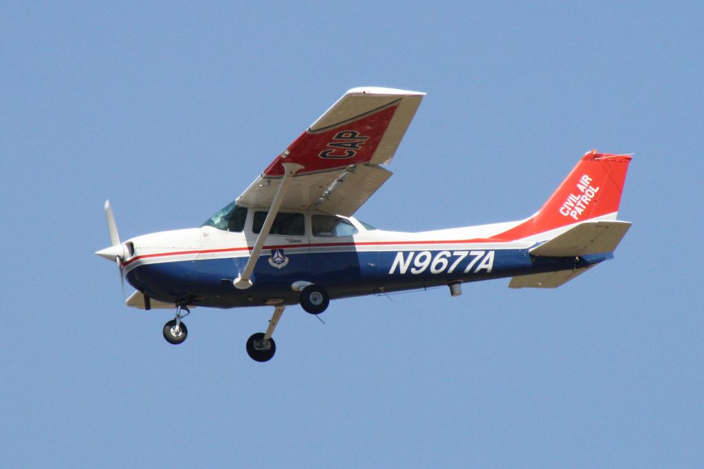 Cessna Skyhawk (N9677A) - Landing at Flagstaff Pulliam Airport, September 24 2018. 