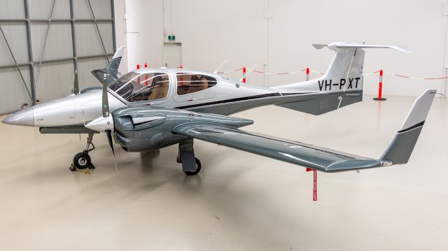 Diamond Twin Star (VH-PXT)