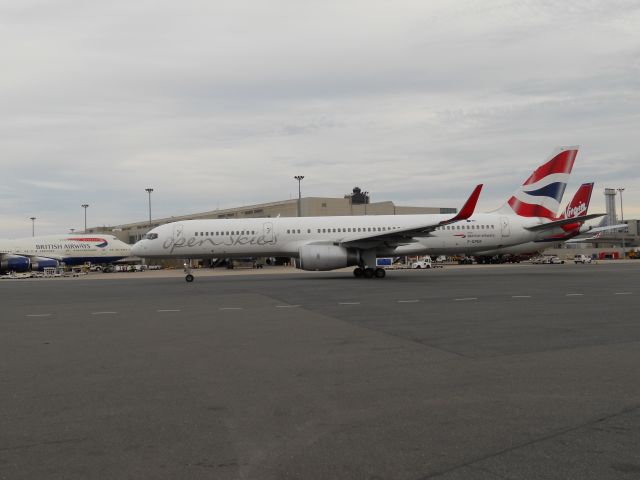 Boeing 757-200 (F-GPEK)