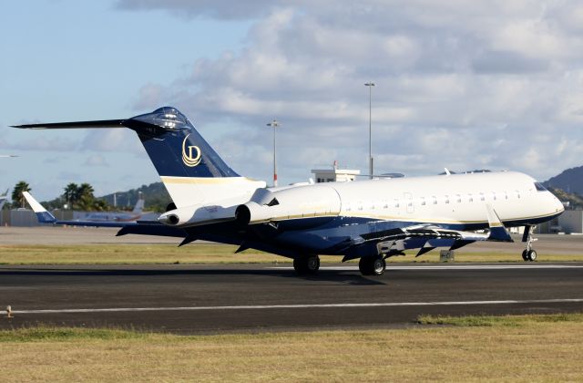 Bombardier Global Express (N702DR)
