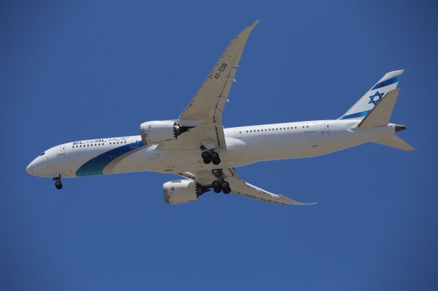 Boeing 787-9 Dreamliner (4X-EDB)