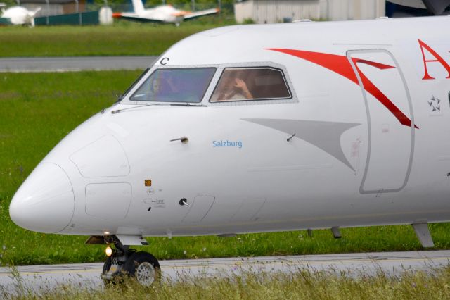 de Havilland Dash 8-400 (OE-LGC)
