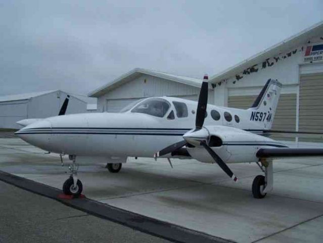 Cessna 421 (N5974M)