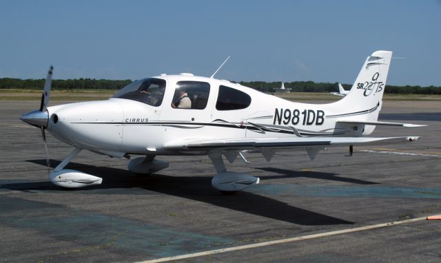 Cirrus SR-22 (N981DB)