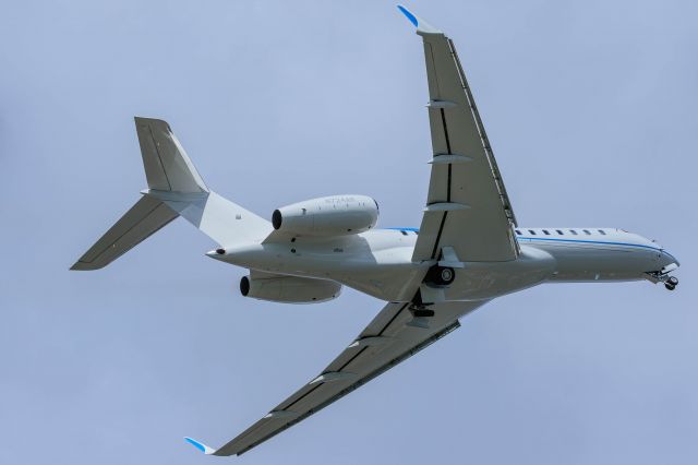 Bombardier Global Express (N724AM)