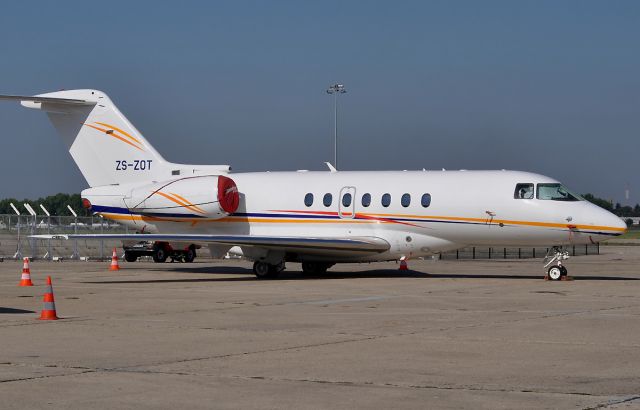 Boeing Goshawk (ZS-ZOT) - Hawker 4000