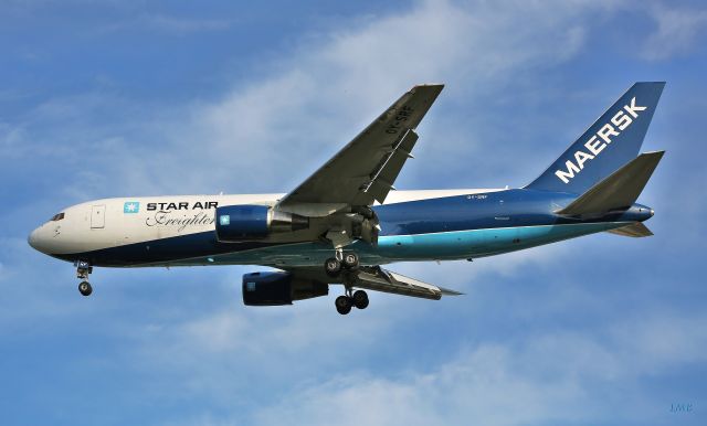 BOEING 767-200 (OY-SRF)