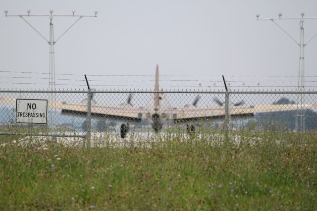 Boeing B-17 Flying Fortress (NL93012) - Collings Foundation’s Boeing B-17 Flying Fortress “Nine O Nine” landing at the Dayton Wright Brothers Airport (KMGY) during the 2017 Wings of Freedom Tour 