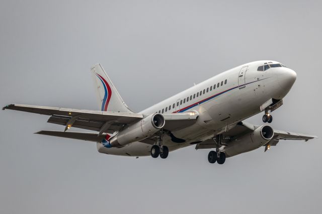 Boeing 737-200 (N467TW) - Approaching 13R, glad these are still flying!