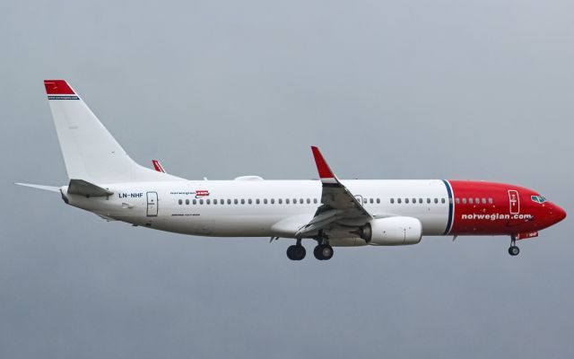 Boeing 737-800 (LN-NHF)