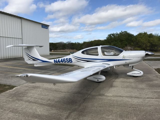 Diamond Star (N446SB)