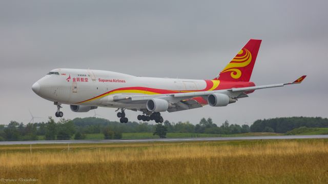 Boeing 747-200 (B-2437)