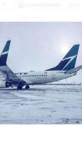 Boeing 737-700 (C-FGWJ)