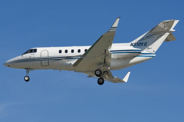 Hawker 800 (TWY12)