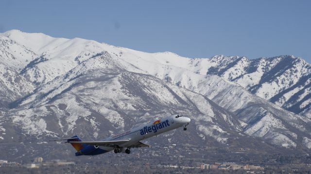 McDonnell Douglas MD-88 (N883GA)