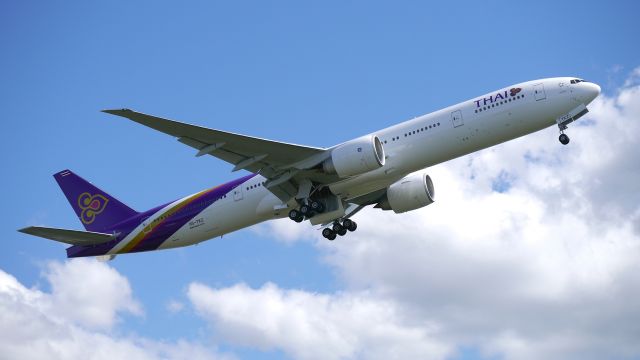 BOEING 777-300 (HS-TKZ) - BOE446 makes a missed approach to Rwy 16R during its B1 flight on 9/16/15. (ln 1338 / cn 42115).