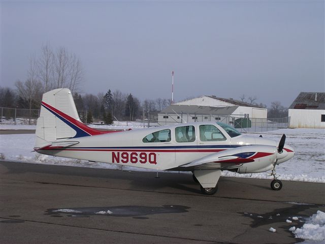 Beechcraft Travel Air (N969Q)