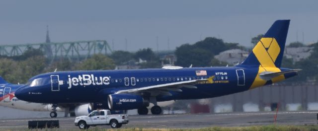 Airbus A320 (N775JB)