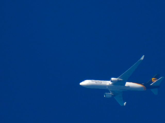 BOEING 767-300 (N336UP)