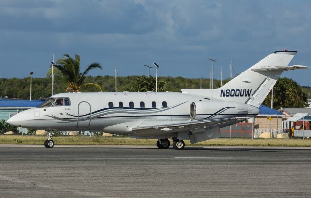 Hawker 800 (N800UW)