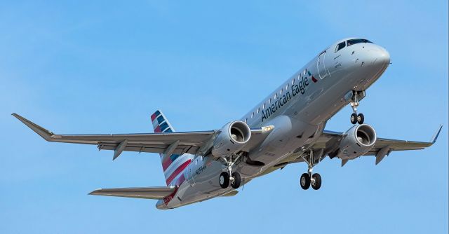 Embraer 170/175 (N259NN) - American Eagle cal sign Envoy Air ENY9799 departing (TNCM) St. Maarten to Fort Lauderdale Intl (KFLL).