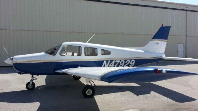 Piper Cherokee (N47929)