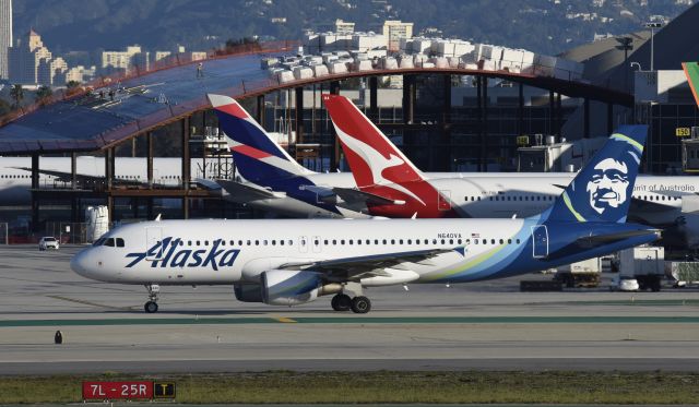 Airbus A320 (N640VA) - Taxiing for departure