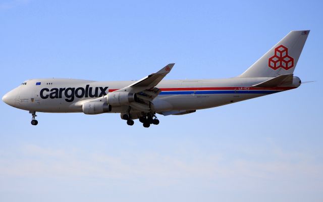 Boeing 747-400 (LX-VCV)
