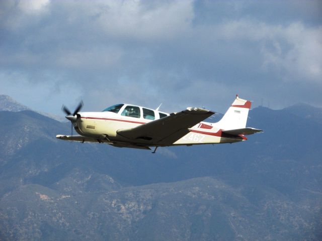 Beechcraft Bonanza (36) (N7246Z) - Taking off RWY 26L