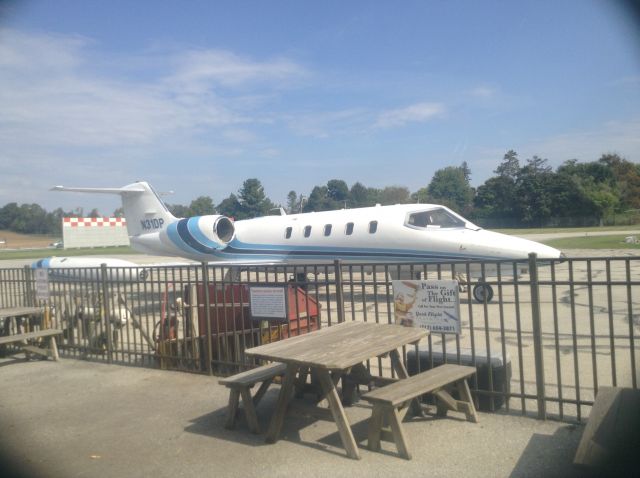 Learjet 35 (N31DP)