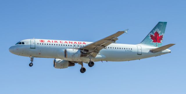 Airbus A320 (C-FDSN)