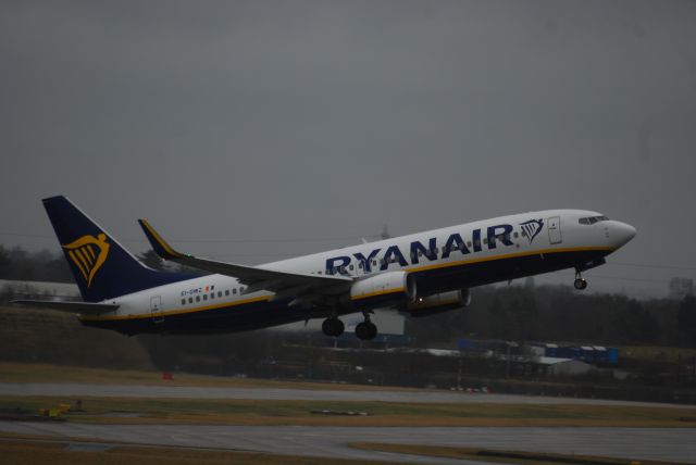 Boeing 737-800 (EI-DWZ) - From Freeport carpark