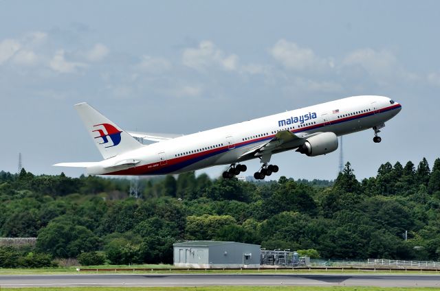 Boeing 777-200 (9M-MRF)