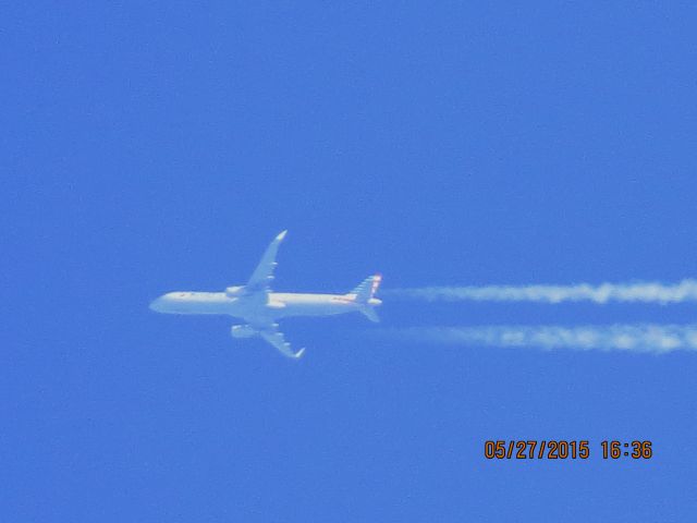 Airbus A321 (N113AN)