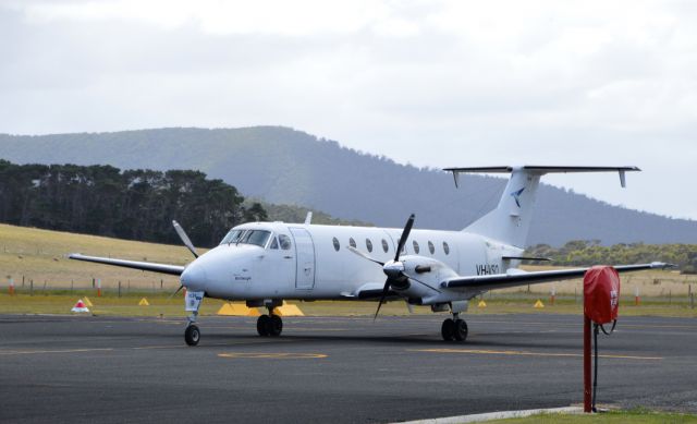 Beechcraft 1900 (VH-VSO) - Southern Airlines Beech 1900C at Flinders Island, Feb 2022